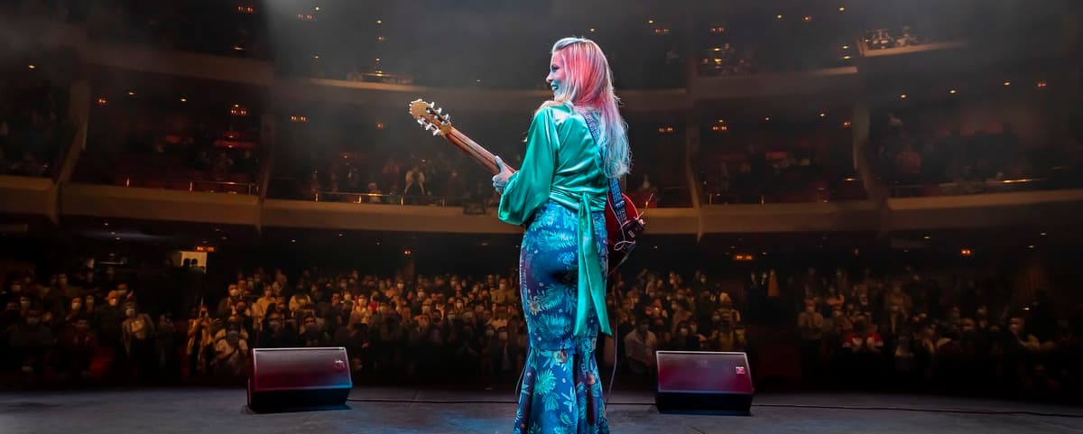 Katie James concierto